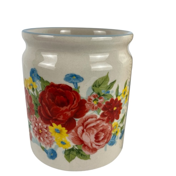 Pioneer Woman Sweet Rose Bundle: Ceramic Mini Crock Utensil Holder & 14.5 Oz Mug - Picture 2 of 9